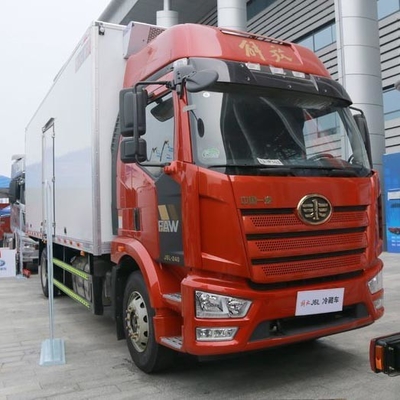 FAW Jiefang J6Lはダンプカーのダンプ トラック240hp 4X2 6.8mを冷やした