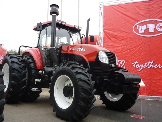 YTO-LG1504農場の農業によって動かされるトラクター50HP-200HP