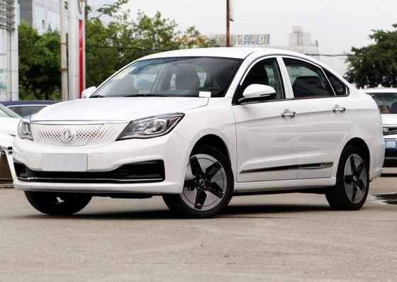 120kw 230NMの長期Dongfengの電気自動車のセダンAEOLUS E70
