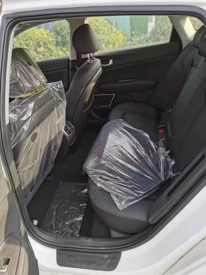 セダンによって使用される中型車115kwのKIA K5雑種2.0L GLS 6の速度