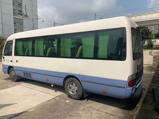 4.0L 100kwトヨタ・コースターの乗客バス23 Seaterのディーゼル4.0ユーロ3