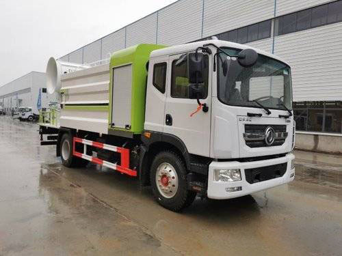 Dongfeng Duolika D9は給水車を使用した